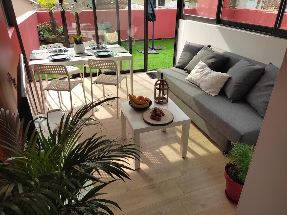 Air-Conditioned Flat With Terrace - Private & Independent - Lourdes Buitenkant foto